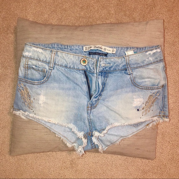 Trafaluc TRF Zara Cutoff Jean Shorts Ripped Sz 4 - Picture 2 of 5